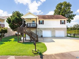109 Camden Cove Ln, Gadsden, AL 35903