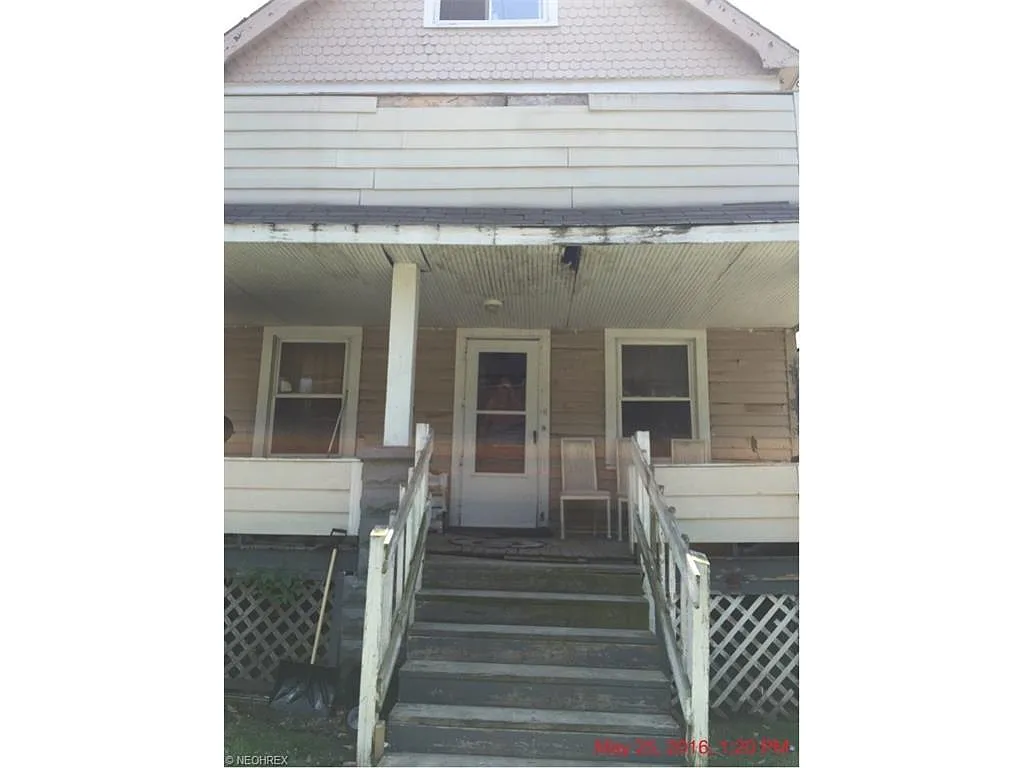 10714 Lamontier Ave photo 1