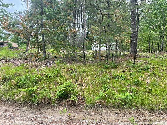3rd image of 98 Weona Drive