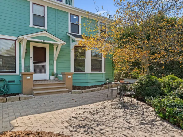 223 W Arrellaga St, Santa Barbara, CA 93101
