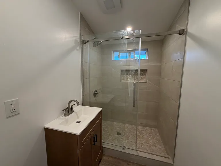 20315 Hamlin St #1 — Photo 4