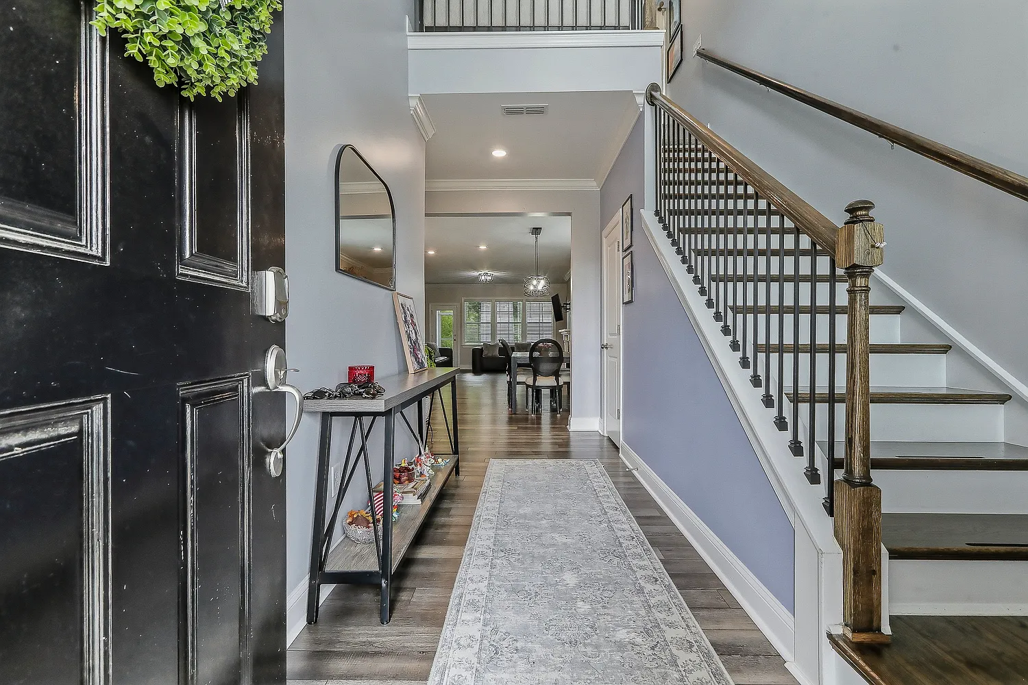 4 bed, 2696 sqft, $2,400 — Photo 3