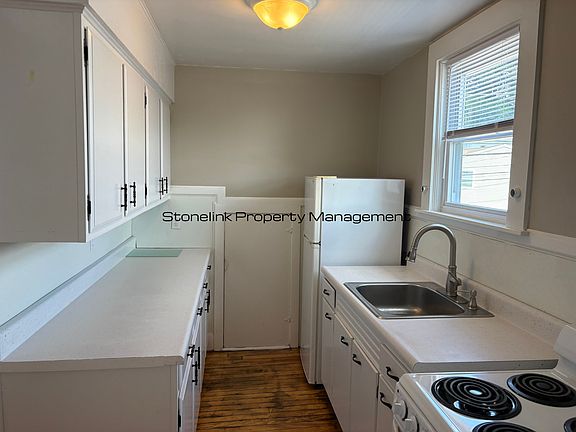 4th image of 1880 Smith St Floor 2