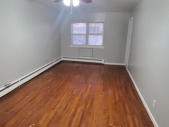 3rd image of 11 Pratt Ave Floor 1