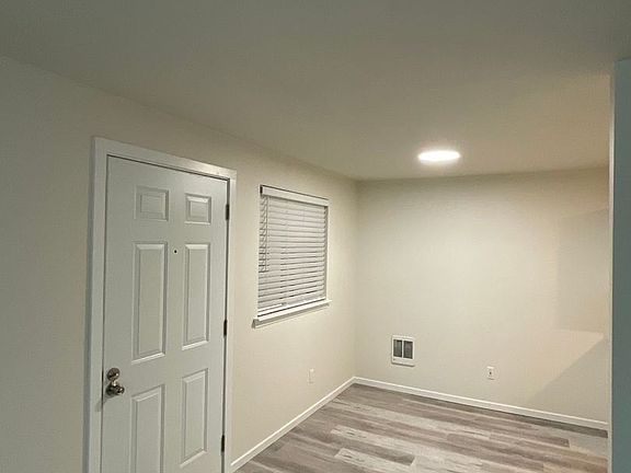 5th image of 1619 127th Ave NE #D2