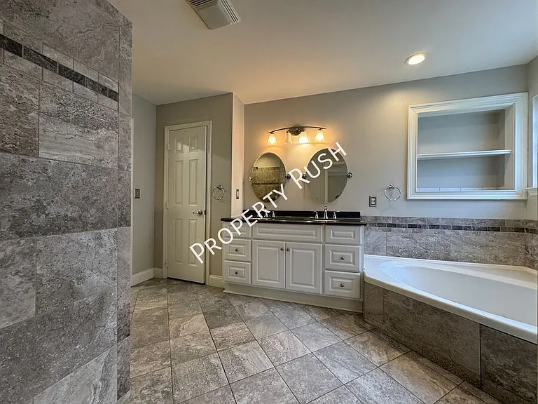 196 Blue Heron Dr — Photo 24