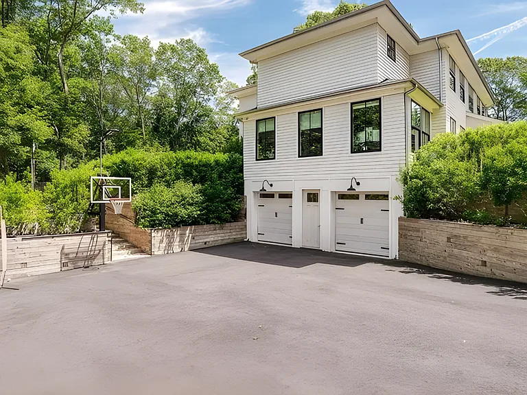 84 Wildwood Rd — Photo 52