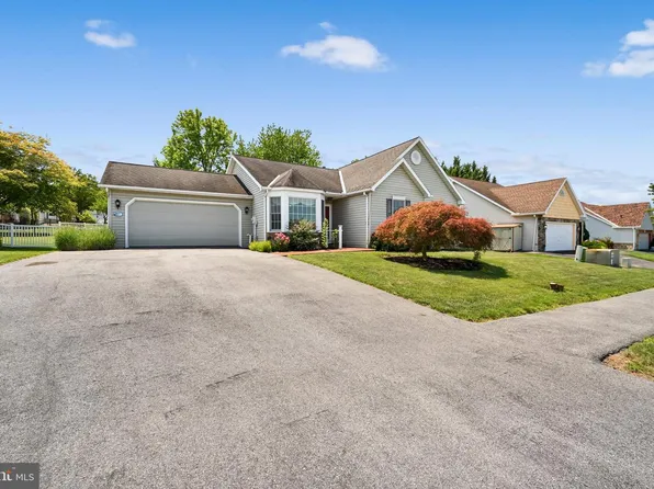 114 Hill Rd, Blandon, PA 19510