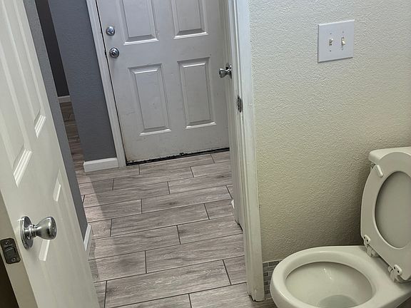 5th image of 1513 Mikon St #A