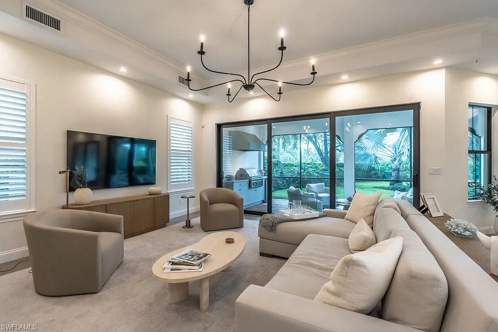 3 bed, 3.5 bath, 2532 sqft, $17,000 — Photo 1