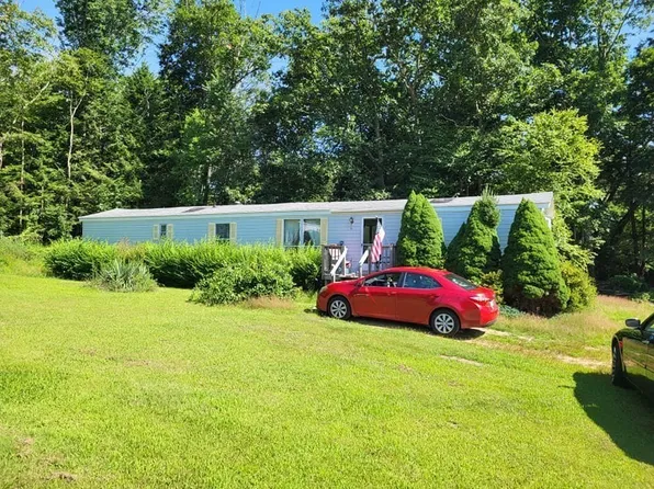 74 Old Turnpike Rd, Thompson, CT 06277