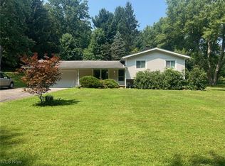 10504 Mulberry Rd, Chardon, OH 44024