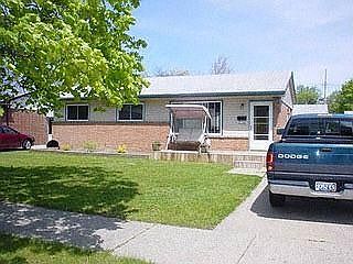 2nd image of 27544 Windsor St