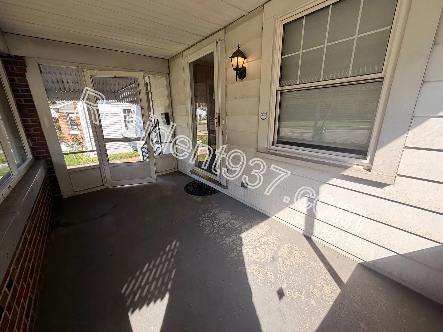 Spacious 3 Bed 1 bath home — Photo 2