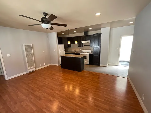 445 Oak St — Photo 4