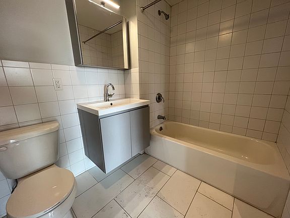 5th image of 586 Bushwick Ave #7