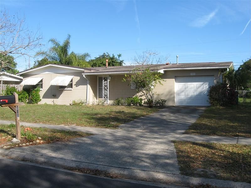 1st image of 2010 Ivy Dr
