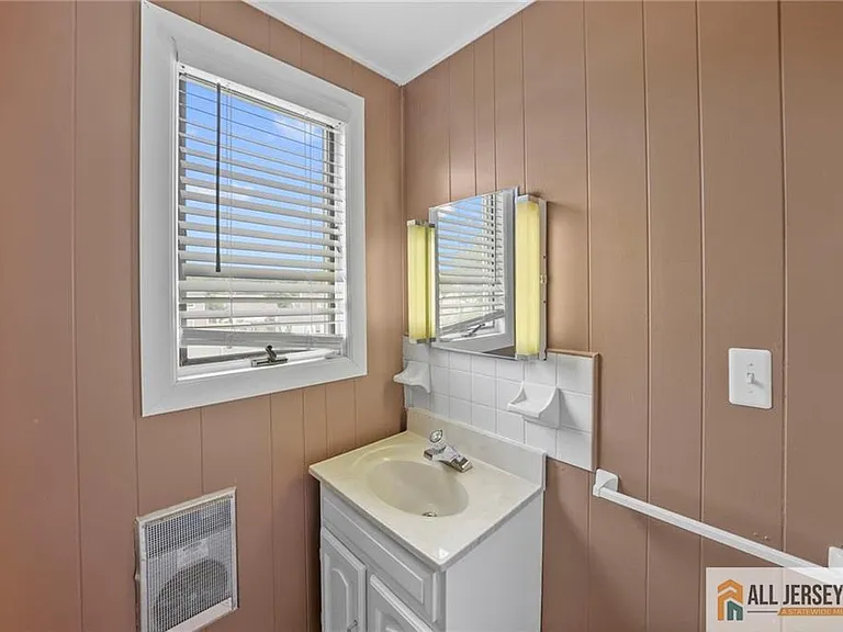 16 Tappan Ave — Photo 15