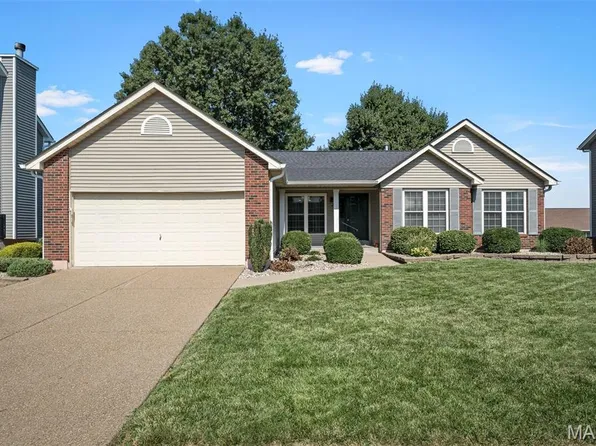 1822 Highgrove Dr, O'Fallon, MO 63366