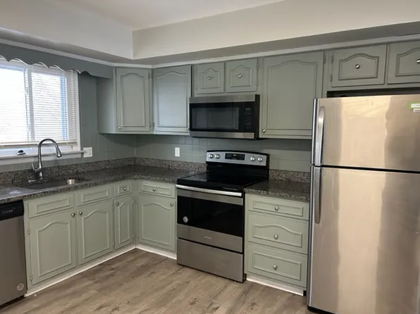 68 Circle Dr, Hanover Township, PA 18706