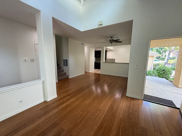 5615 Roundtree Pl — Photo 3