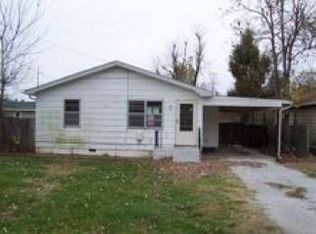 2718 W Nichols St, Springfield, MO 65803