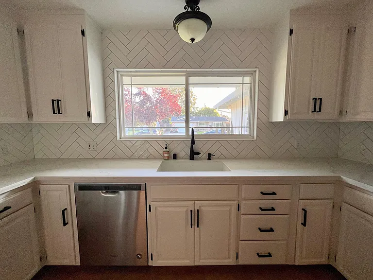 Woodcrest Dr — Photo 7