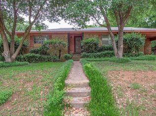 315 McClellan St, Palestine, TX 75801