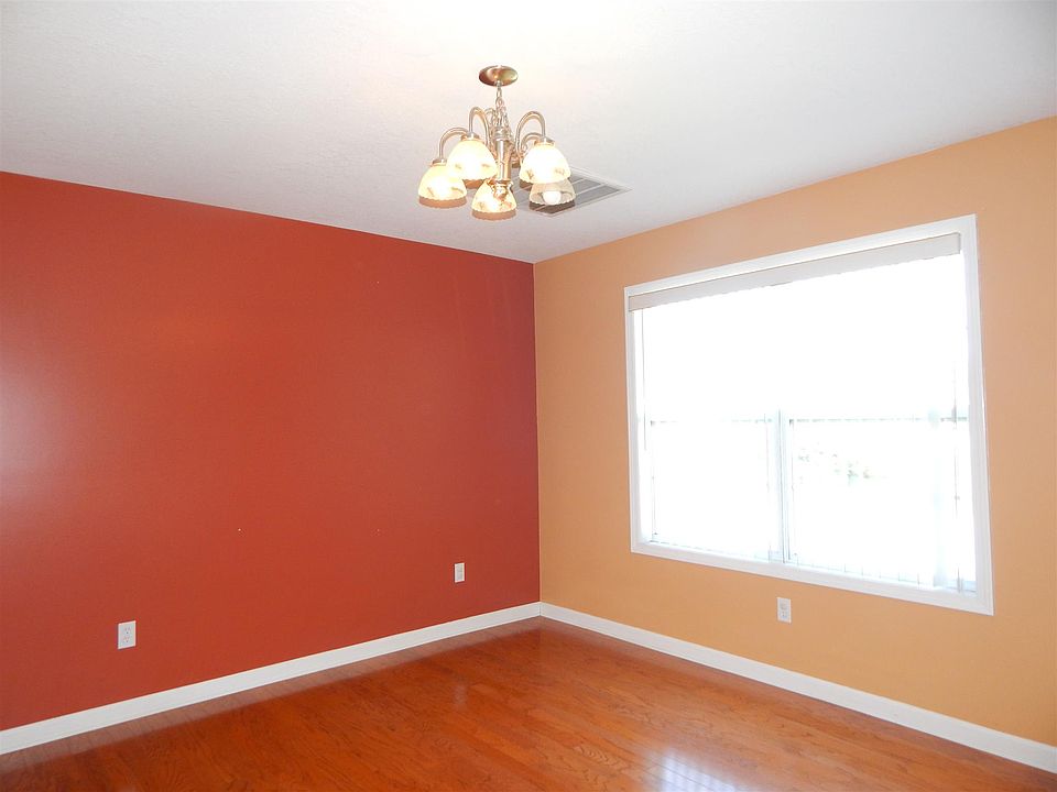 1st image of 319 Greenspoint Ct