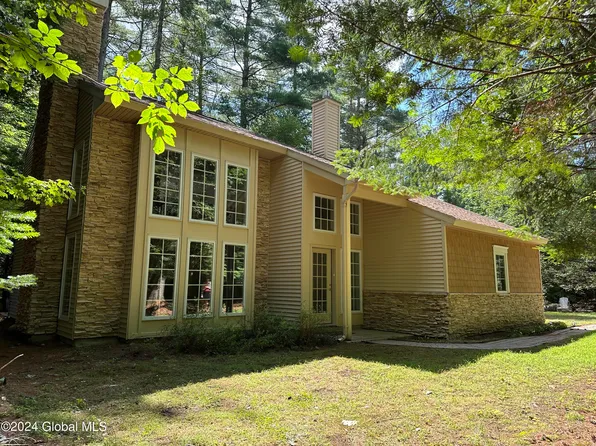 218 Mountain Path, North Creek, NY 12843