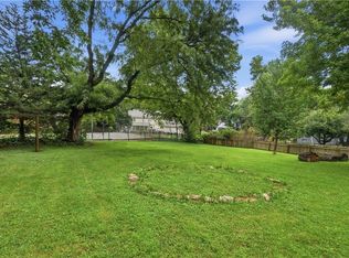 12739 Overbrook Rd, Leawood, KS 66209
