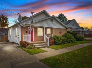107 Chestnut St, Zelienople, PA 16063