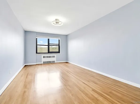 139-16 28th Road #1C, Flushing, NY 11354