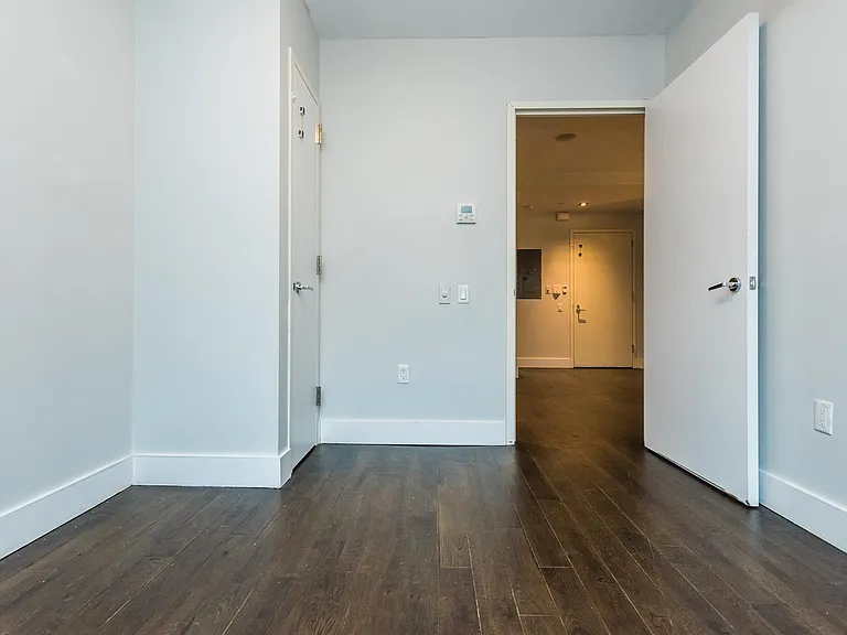 146 Meserole St #4K — Photo 6