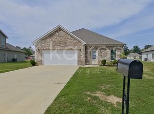 166 White Oak Cir, Lincoln, AL 35096