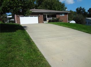 607 Sumner Ave, New Castle, PA 16105
