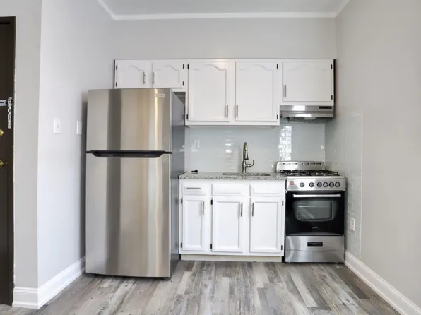 4901 Murphy Place image 2 of 18