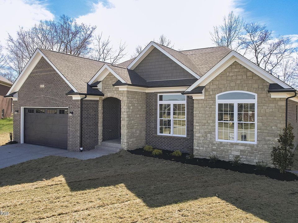 1st image of 671 W Woodlake Cir
