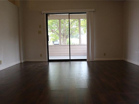 5th image of 212 Ellsworth Dr