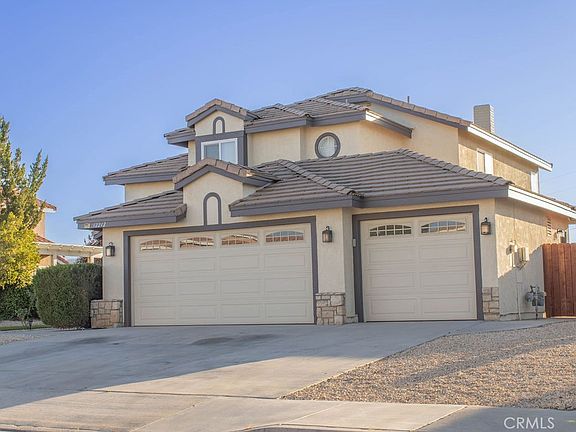 3rd image of 12242 San Ysidro St