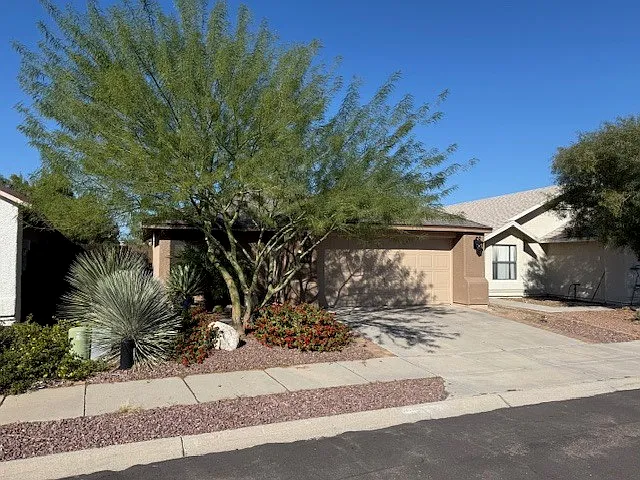 1283 N Sandecker Ln — Photo 2
