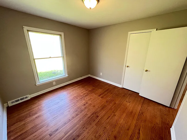 5200 Peppercorn St — Photo 11