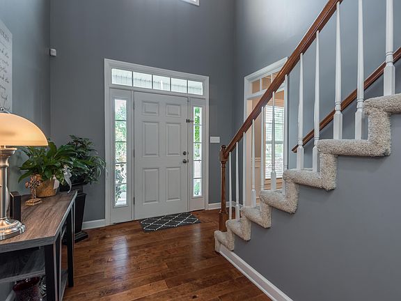 3rd image of 6953 Wyndham Pointe Ln