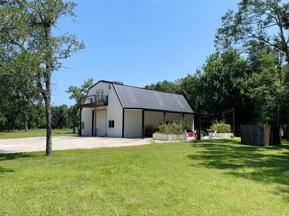 416 County Road 28, Angleton, TX 77515