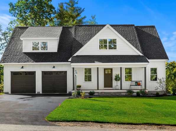 1 Lukes Way, Plaistow, NH 03865