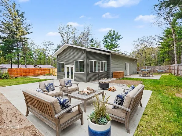 1581 W Lone Pine Dr, Baldwin, MI 49304