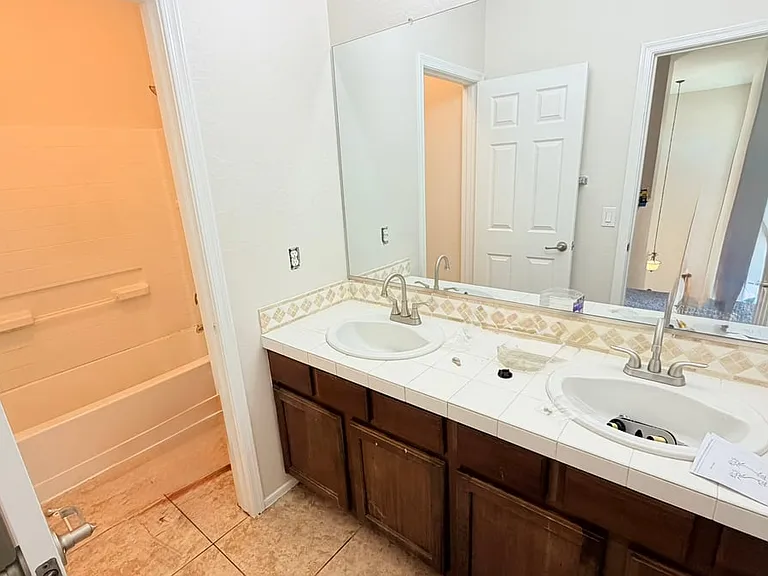 1739 N Saint Francis Pl — Photo 16