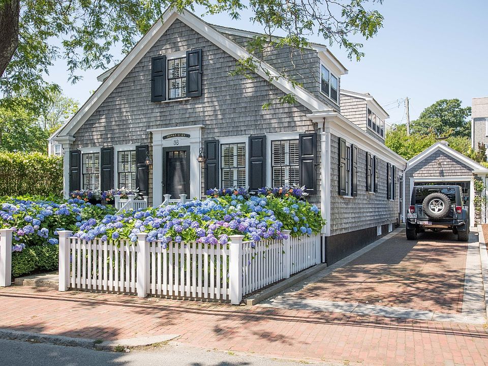 58 Center St, Nantucket, MA 02554 | Zillow