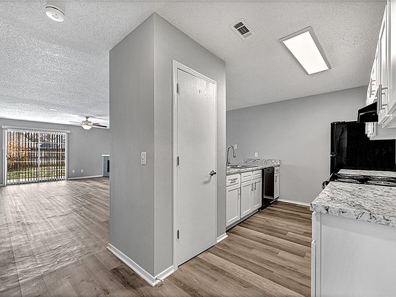 3rd image of 1549 N Boxley Ave
