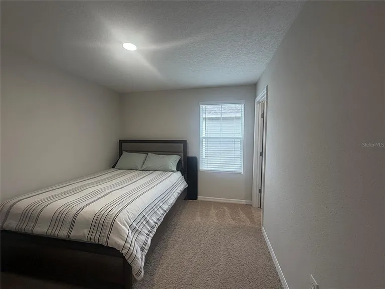 1352 Derry Ave — Photo 6